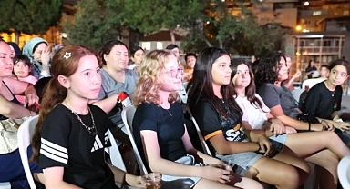 Çiğli’de Mahalle Sinema Günlerine Büyük İlgi
