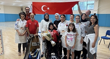 Dünya şampiyonu Havva Alyurt’a sürpriz kutlama