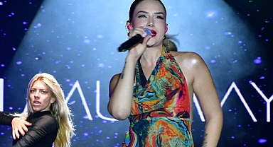 Ece Mumay’dan Arhavi’de Çay Tarlalarından Sahneye Horonlu Final