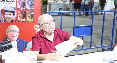 Edremit Kitap Fuarı’nda beşinci gün; Demokrasi, tarih, edebiyat ve tiyatro aynı sahneye taşındı