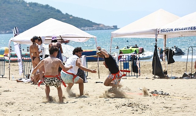 Efes Selçuk, Beach Flag Futbol Turnuvası'na Ev Sahipliği Yaptı