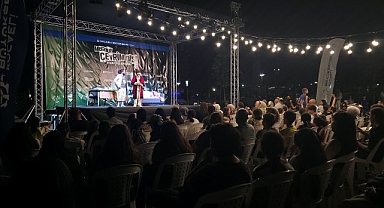 Gebze Kütüphanesi, “Mecnun Çevrim Dışı” ile renklendi
