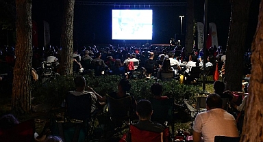 İznik'te Yazlık Sinema Sezon Finali Yaptı