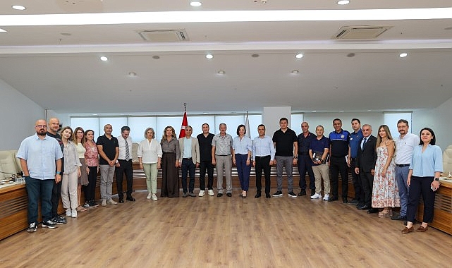 Karabağlar’ın her yıl 80 milyon lirası sahipsiz atıklara gidiyor