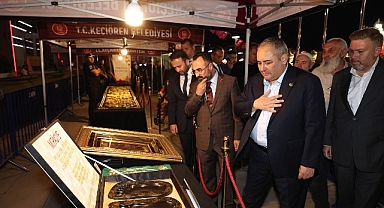 Keçiören Belediyesi’nin Mevlid Kandili Programında Kent Meydanı Dolup Taştı