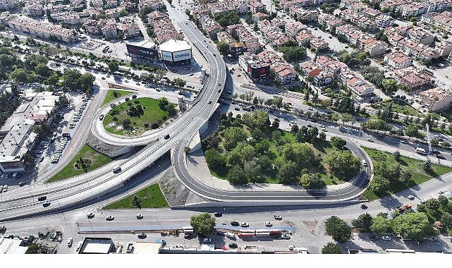 Konya Büyükşehir, Uluyayla ve Altıyol Üst Geçitlerinin Asfaltını Yeniledi