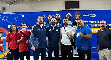Kürsülerde yine Kağıtspor var