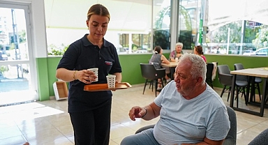 “Maltepe Belediyesi Emekli Dayanışma Evi” uygun fiyatlarıyla emeklilerin göz bebeği oldu