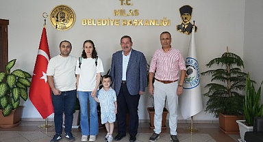 Minik Göktuğ'dan Başkan Fevzi Topuz'a teşekkür ziyareti