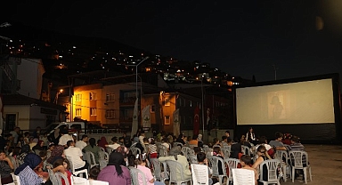 Mollafenari’de Sinema Perdesi Çocuklar İçin Açıldı
