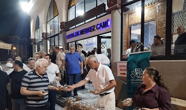 Nilüfer Belediyesi’den kandil simidi ikramı