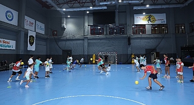 Nilüfer’de “Hentbol Akademisi” açıldı