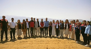 Ödemiş’te Üreticilere Kışlık Sebze Fidesi Desteği