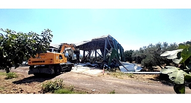 Osmangazi’de Zeytinliğe Yapılan Kaçak Depoya İzin Yok