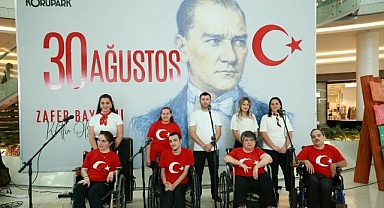 Özel Öğrencilerden 30 Ağustos Zafer Bayramı Konseri