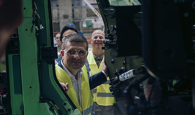 Romanya Savunma Bakanı Miruță, Otokar'ın Mediaş Fabrikasını Ziyaret Etti