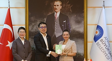 Singapur Cumhuriyeti Büyükelçisi Kok Li Peng’den Özdemir’e ziyaret