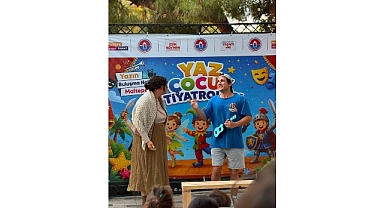 Yaz çocuk tiyatroları iki ayrı oyunla çocukları buluşturdu