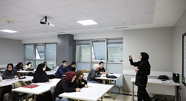 Bağcılar Belediyesi, öğrencilerin yanında