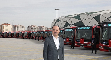 Başkan Altay Konya’daki Üniversitelere İlk Kez Kayıt Yaptıran Öğrencilerin Bu Yıl da Toplu Ulaşımı 7 Gün Ücretsiz Kullanabileceğini Açıkladı
