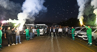 Başkan Aydın Güne Temizlik Emekçileriyle Başladı