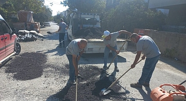 Burhaniye’de Yol, Altyapı ve Aydınlatma Çalışmaları Sürüyor