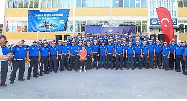 Büyükakın, zabıta yeleğini giydi, telsizle teşkilatın 200. kuruluş yılını kutladı: “Bizim anlayışımızda patron da, efendi de sadece millettir”