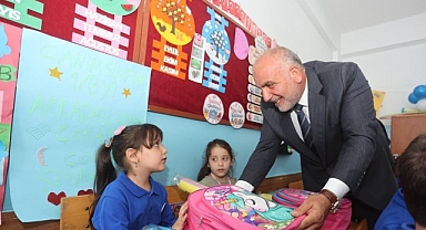 Canik'te Tüm Öğrenciler Çanta ve Kırtasiye Setlerine Kavuştu