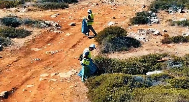 Didim Belediyesi, Dünya Temizlik Günü kapsamında Kulakçı Koyu’nda sahil temizliği gerçekleştirdi