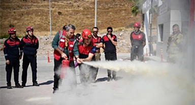 İtfaiye Haftası’nda Dikili’de nefes kesen tatbikat