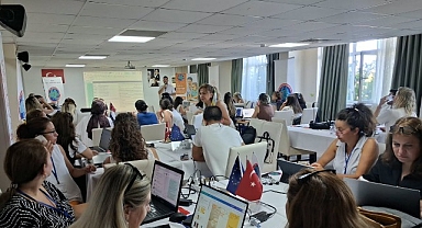 İzmir’de Erasmus+ Okul Eğitimi Akreditasyonu Deneyim Paylaşım Çalıştayı Gerçekleştirildi