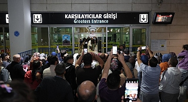 Konya Büyükşehir’in Vefa Umresi’nde İkinci Kafile Umre İbadetini Tamamlayıp Şehre Döndü