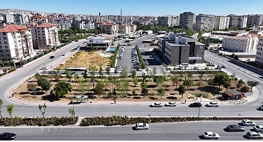 Konya Büyükşehir, Raylı Sistem Çalışmaları Esnasında Kaldırdığı Her Ağacı Yeniden Toprakla Buluşturuyor