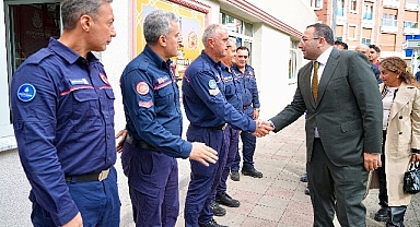 Üsküdar Belediye Başkan Vekili Gültekin’den İtfaiyecilere: “Minnet Duymamız Gereken Kahramanlarsınız”