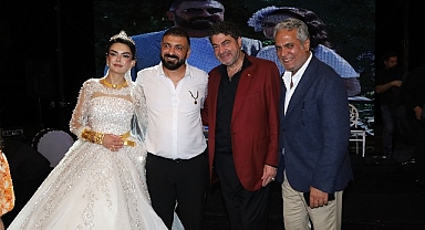 Yıllardır ortalarda yoktular! Popstar Selçuk ve Hakan Taşıyan yıllar sonra aynı düğünde ortaya çıktı