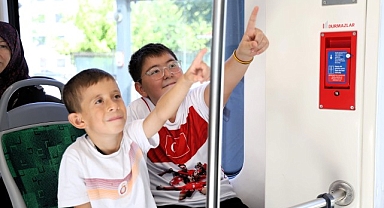 Yolculuk kurallarını sevdirerek öğretiyorlar