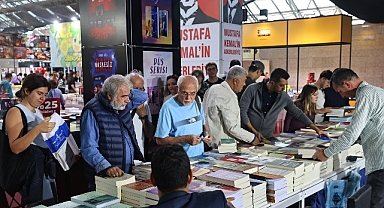 16. Antalya Kitap Fuarı kapılarını açtı