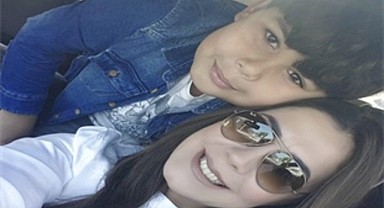 23 saat oğlunu enkazda bekledi, şimdi başkalarına umut oluyor