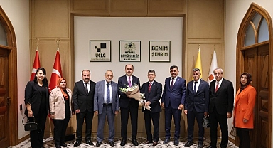 Başkan Altay Muhtarlarla Buluştu