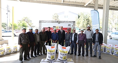 Başkan Altay: “Üreticilerimize Bugüne Kadar 1 Milyon 214 Bin Kilogram Hibe Destekli Macar Fiği Tohumu Verdik”