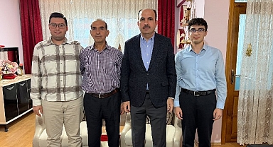 Başkan Altay, “Vefa Umresi” ile Kutsal Topraklara Giden Vatandaşları Evlerinde Ziyaret Etti