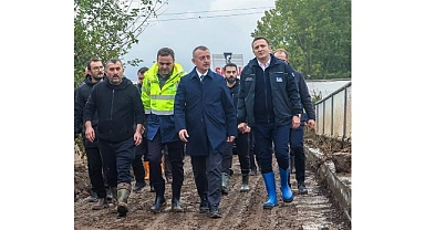Başkan Büyükakın şiddetli yağıştan etkilenen bölgeleri gezdi