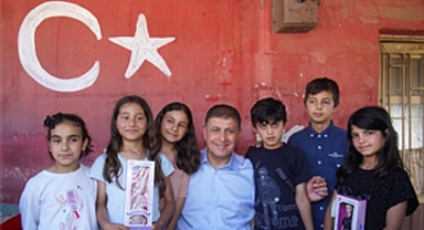 Başkan Tugay’dan 29 Ekim mesajı: “Cumhuriyet’i milletçe yaşatacağız”