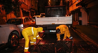 Bayrampaşa’da yağış mesaisi: Başkan Vekili Akın sahada