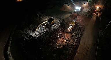 Büyükşehir ekipleri gece gündüz sahada; Başiskele’de selin izleri siliniyor