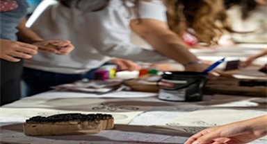 Çocuklar İzmir’in kültürel mirasını sanatla keşfetti