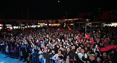Cumhuriyet Bayramı Kemer'de coşkuyla kutlandı