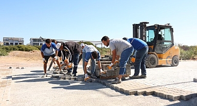 Didim Belediyesi Parke Taşı Döşeme Çalışmalarını Sürdürüyor