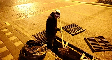 Didim Belediyesinden Yoğun Yağış Öncesi Izgara ve Rögar Temizliği