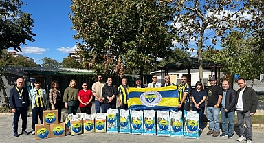 Fenerbahçeli Veteriner Hekimler Derneği’nden Bakırköy Belediyesi’ne 1 Ton Mama Desteği